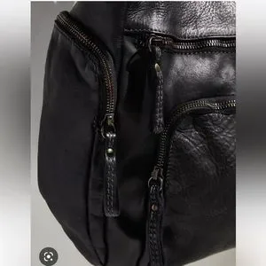 Free People Bolsa Nova Mamma Mia Slouchy Leather Backpack- RARE black Mia Backpack in Black main image 4